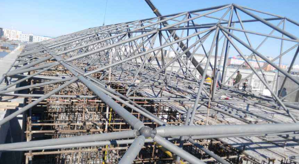 南宫细数网架装配中抉择应用钢结构对室第的优势